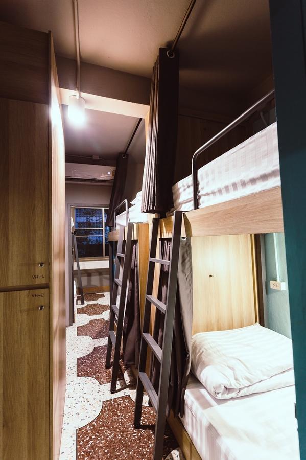 Stash Hostel Банкок Екстериор снимка