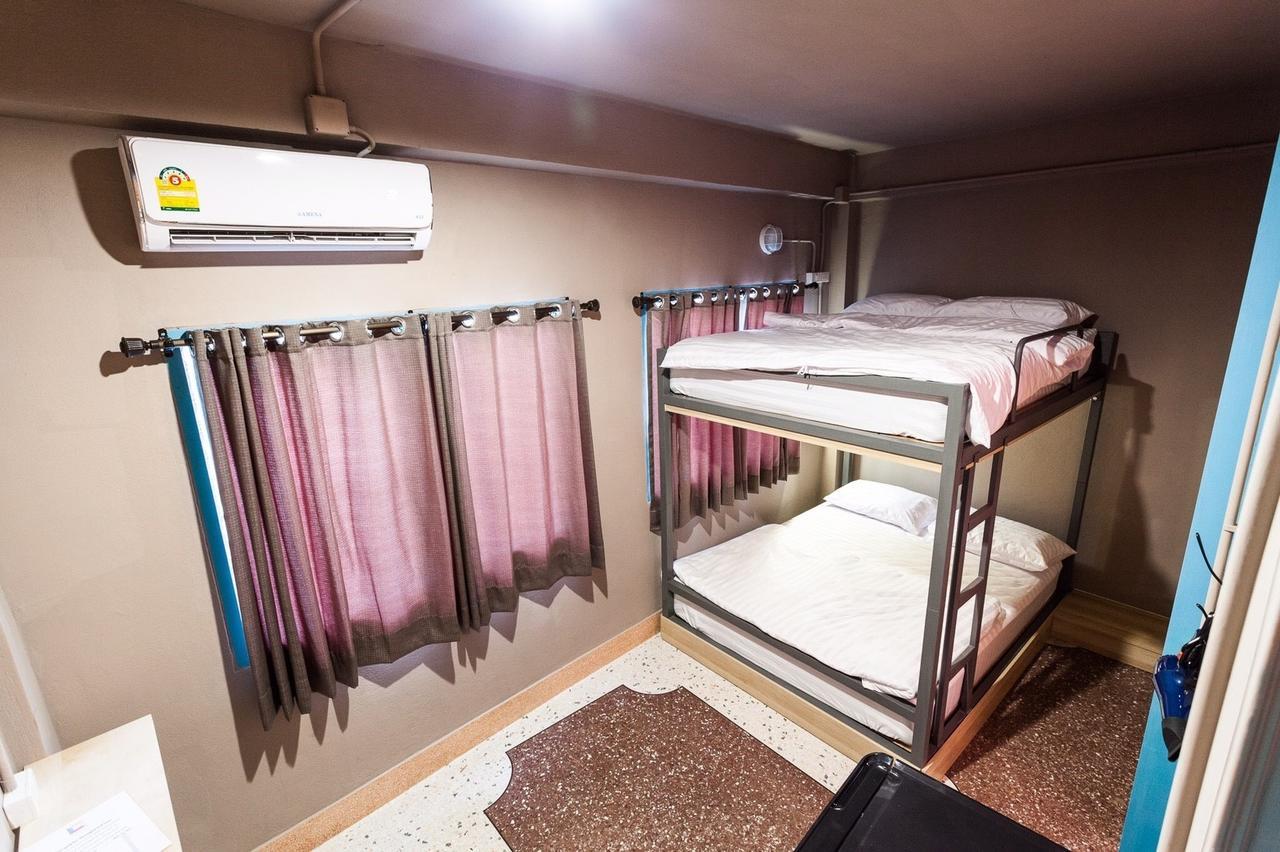 Stash Hostel Банкок Екстериор снимка