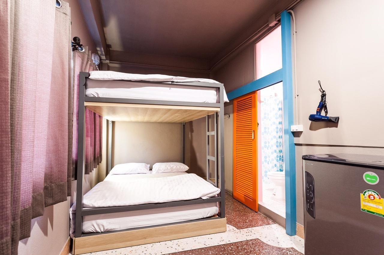 Stash Hostel Банкок Екстериор снимка