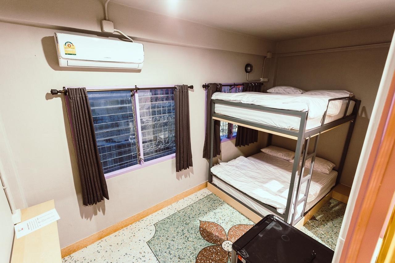 Stash Hostel Банкок Екстериор снимка